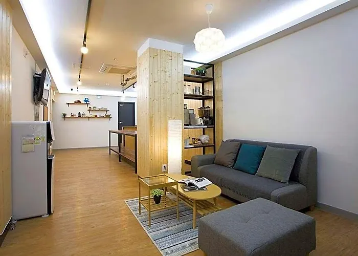 24 Sinchon ホテル