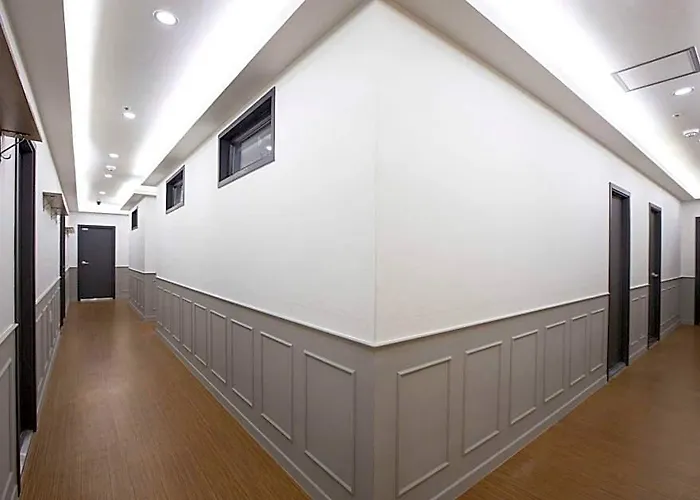 24 Sinchon ホテル